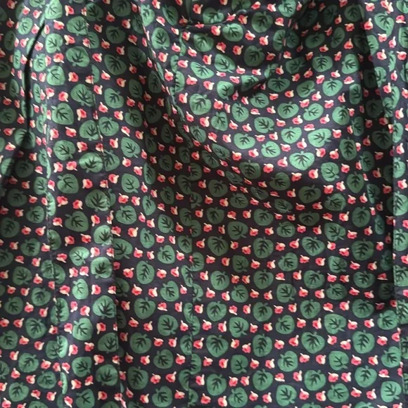 5/$20 sale! Gap flower and leaf skirt - Picture 2 of 4